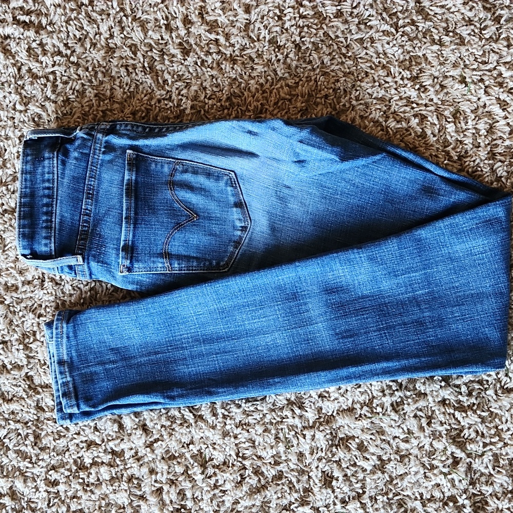 Levis womans high rise skinny jeans size 24